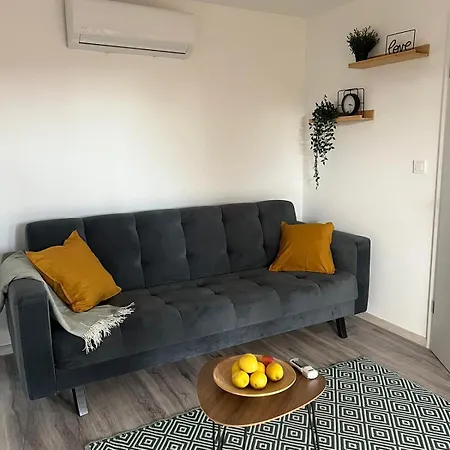 Mobile Olive Nest Feriehus Drage